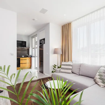 Latte Macchiato Stay - 1Br & Balcony - Old Town *